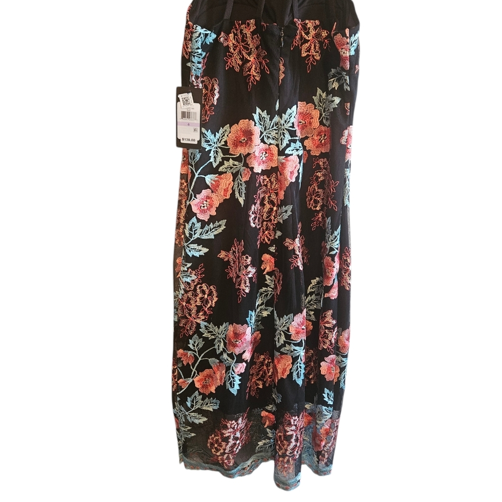 Guess Floral Embroidered Halter Bodycon Dress - Picture 3 of 9